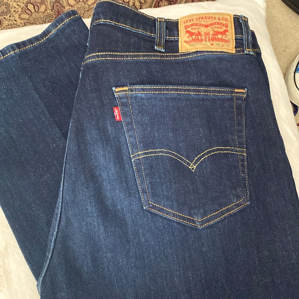 Levi's Men's 505 Regular Fit jeans sz 38/30
